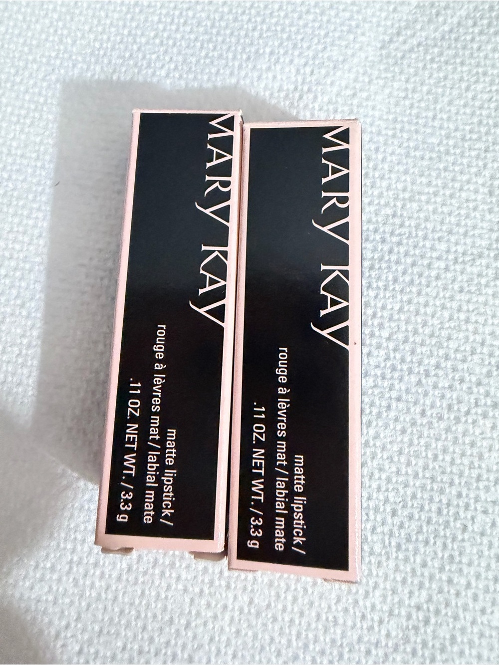 Mary Kay Matte Lipstick - Black with Pale Pink Trim